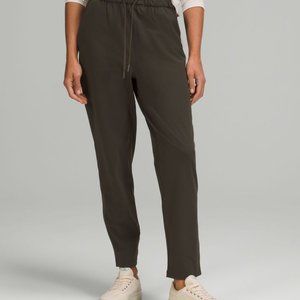 Lululemon Stretch High-Rise Pant 7/8 Dark Olive